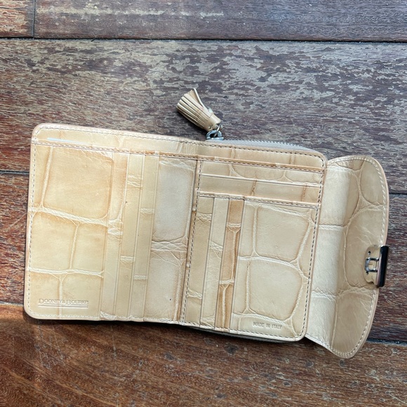 Tan Dooney&Bourke Wallet - Picture 3 of 3